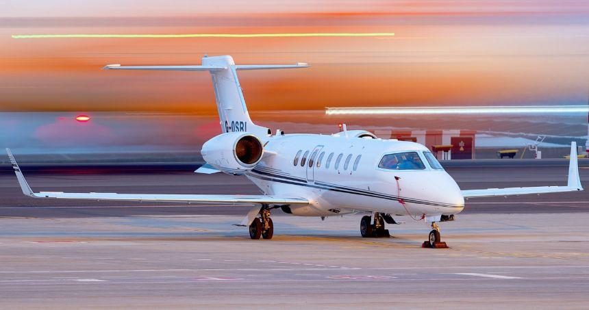 Learjet 45 exterior