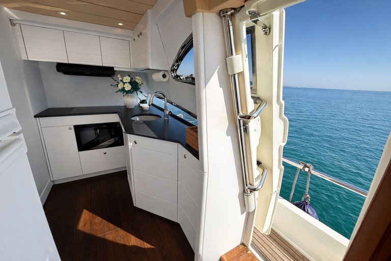 Ferretti 680